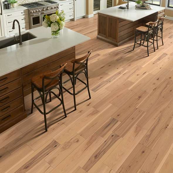 Hardwood flooring | Broadway Carpets, Inc